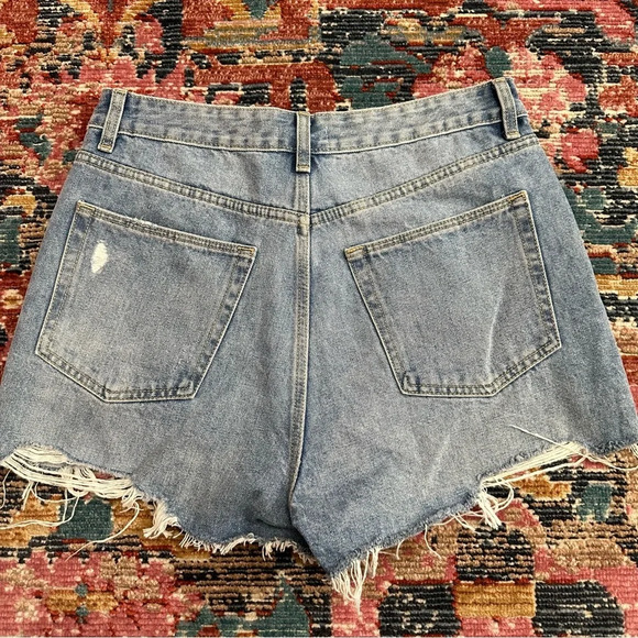 Lovers And Friends Hi Rise Cut Off Jack Shorts NWT Size 29 - Picture 2 of 5